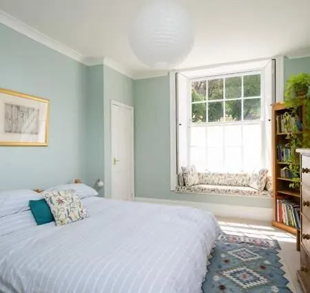Stunning 2-bedroom Duplex In The Heart Of Clifton *